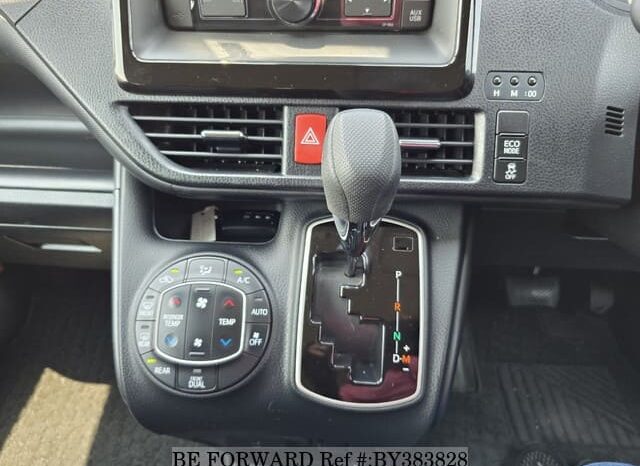 
								Toyota Voxy 2020 Model full									