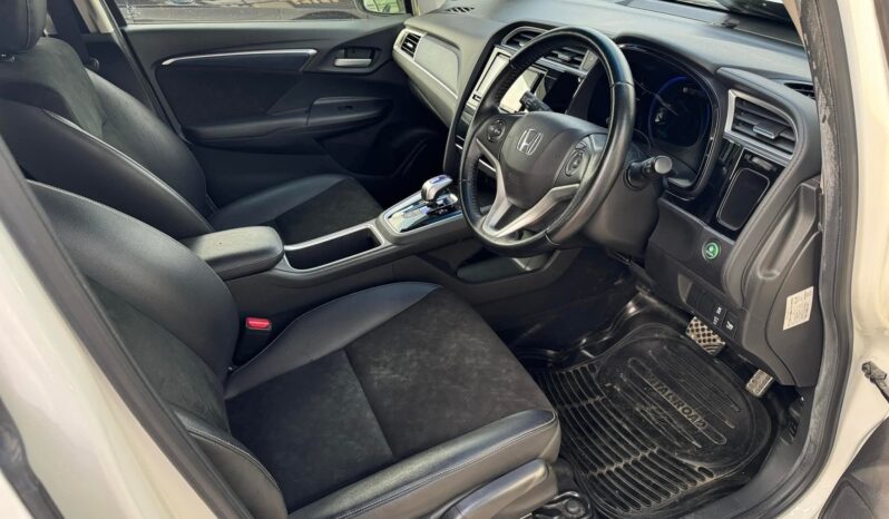 
								Honda shuttle 2018 Hybrid full									