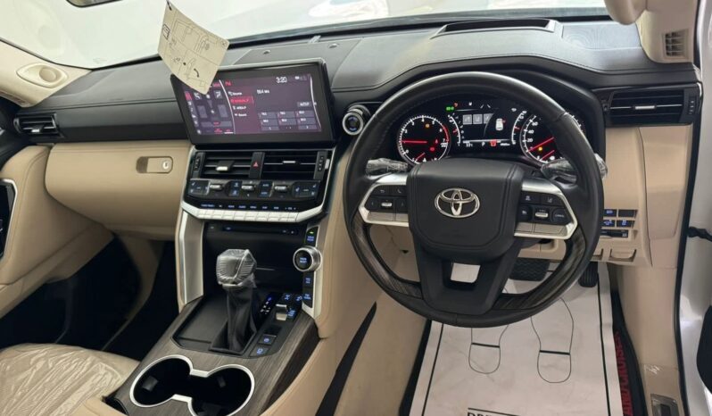 
								TOYOTA LAND CRUZER LC300 2023 full									