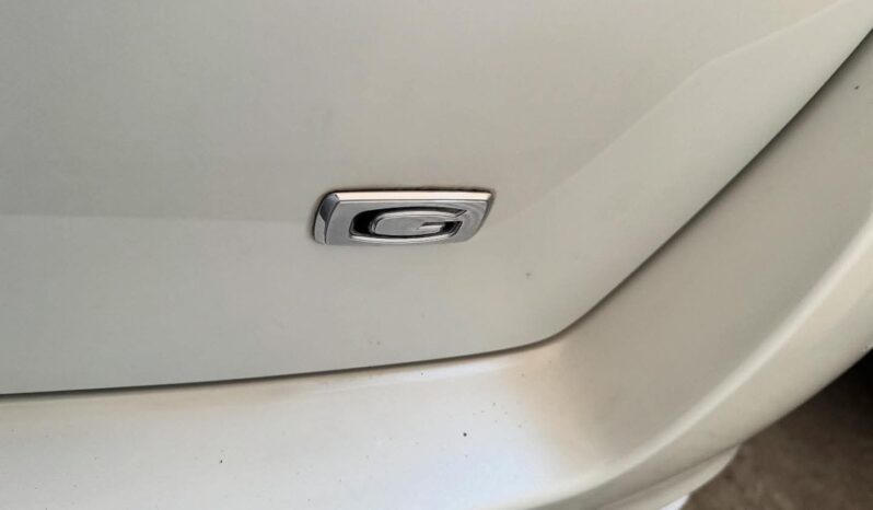 
								Toyota fielder 2018 premium grade full									