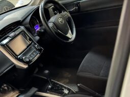 
										Toyota fielder 2018 premium grade full									