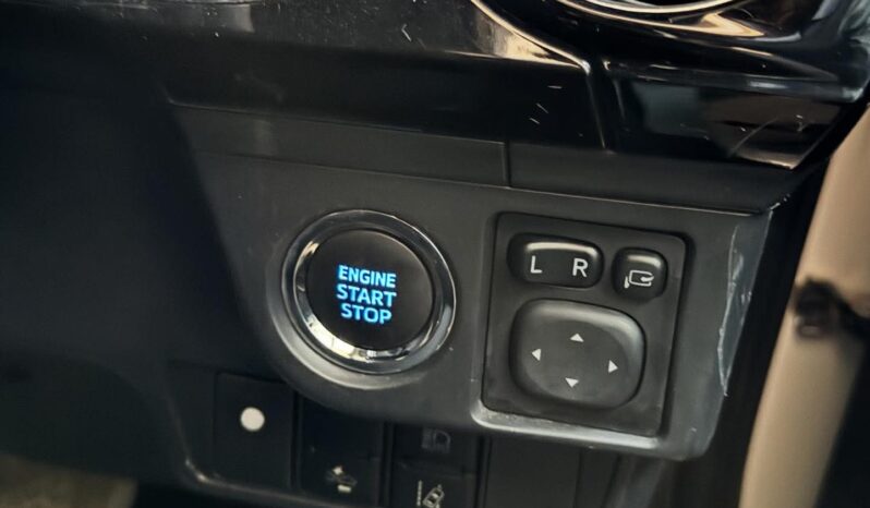 
								Toyota fielder 2018 premium grade full									