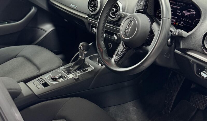 
								AUDI A3 2018 full									