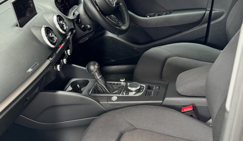 
								AUDI A3 2018 full									